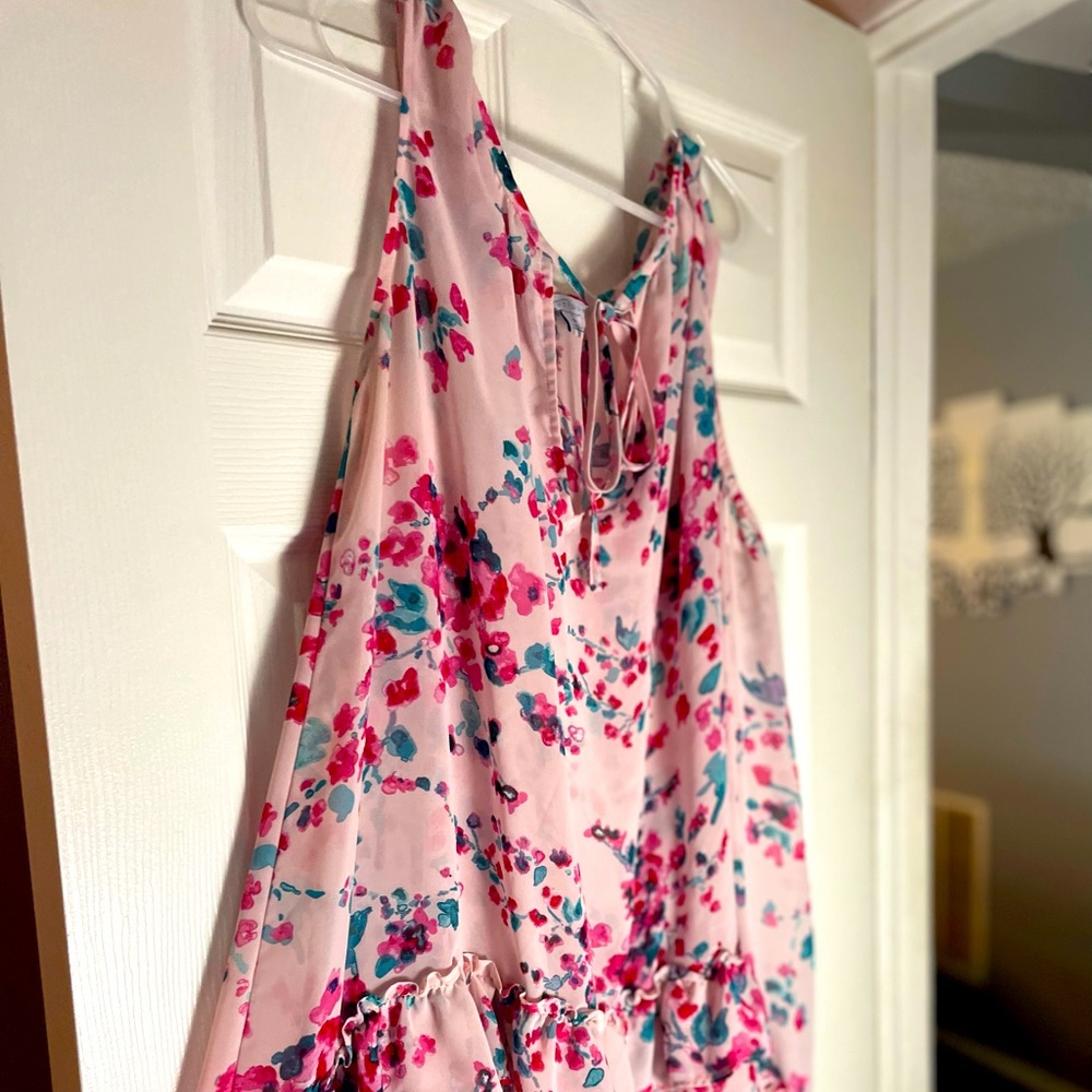 Pink flowered blouse, sleeveless, 2x